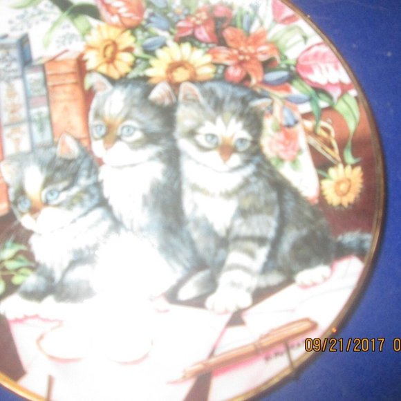 "KITTY LITERATURE" Decorative Collector Plate CAT FRANKLIN MINT HEIRLOOM - Picture 1 of 2